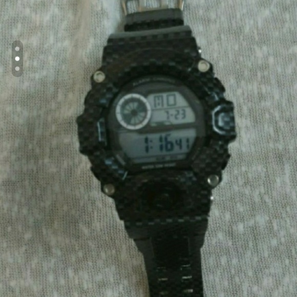 White and grey CAMOUFLAGE watch - Picture 2 of 3